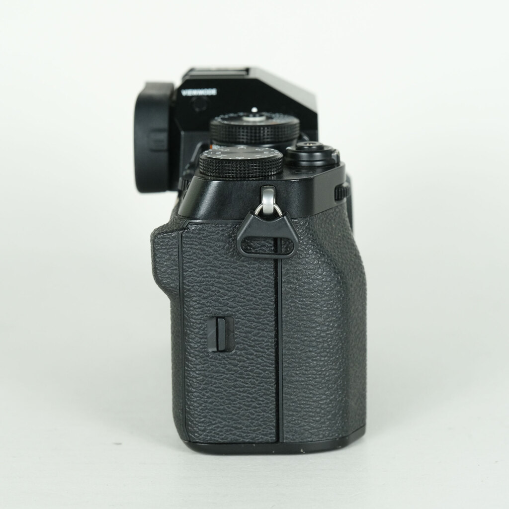 FUJIFILM X-T5 [�{�f�B �u���b�N]