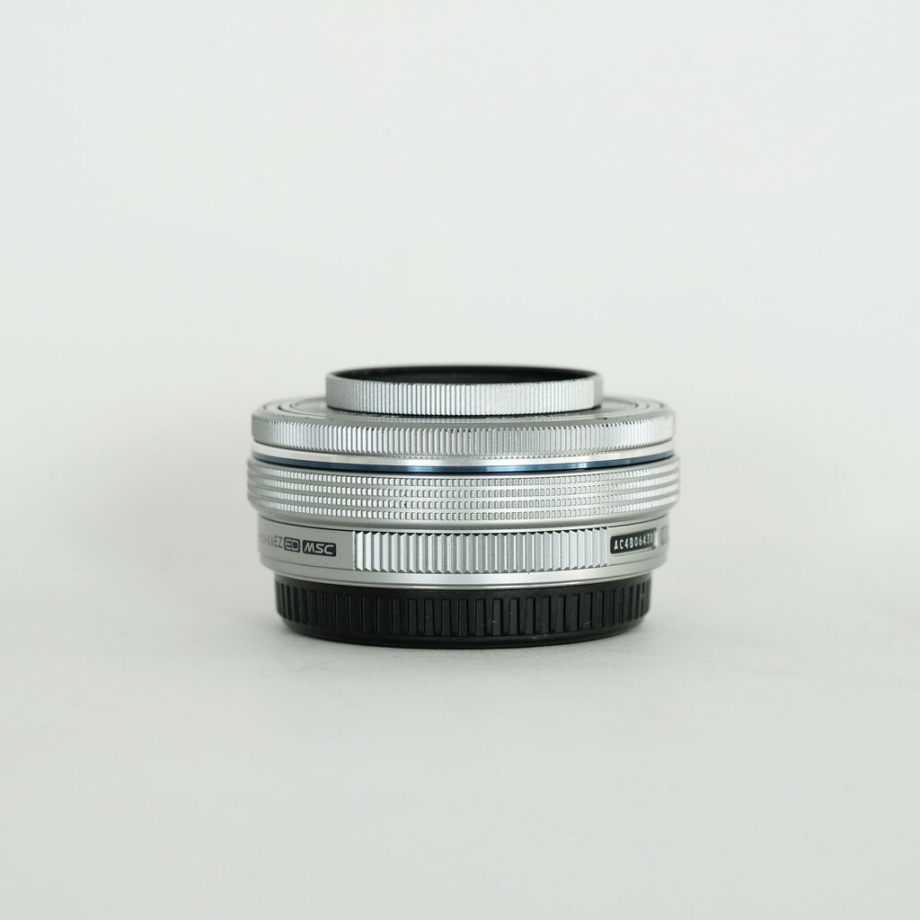 M.ZUIKO DIGITAL ED 14-42mm EZ　シルバー M.ZUIKO DIGITAL ED 14-42mm F3.5-5.6 EZ [シルバー] 中古価格比較