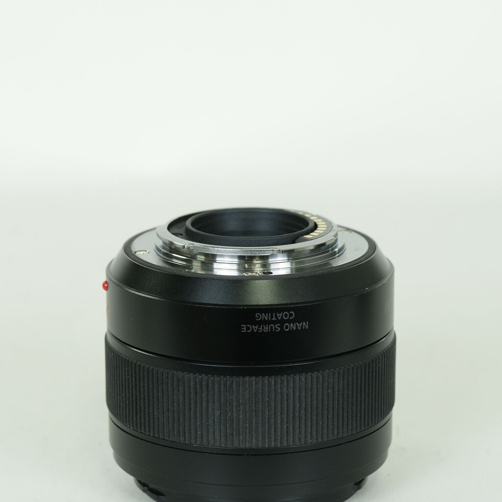 Panasonic LEICA DG SUMMILUX 25mm/F1.4 II ASPH. Panasonic LEICA DG SUMMILUX 25mm/F1.4 II ASPH.