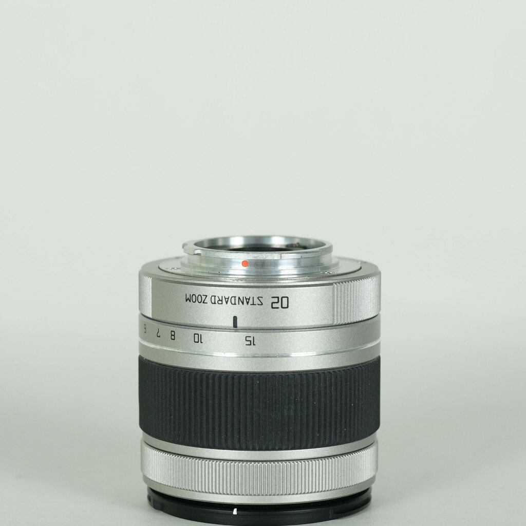 PENTAX Q 本体 02 STANDARD ZOOM オールセット PENTAX 02 STANDARD ZOOM シルバーの出品 | ONE SCENE（ワンシーン）