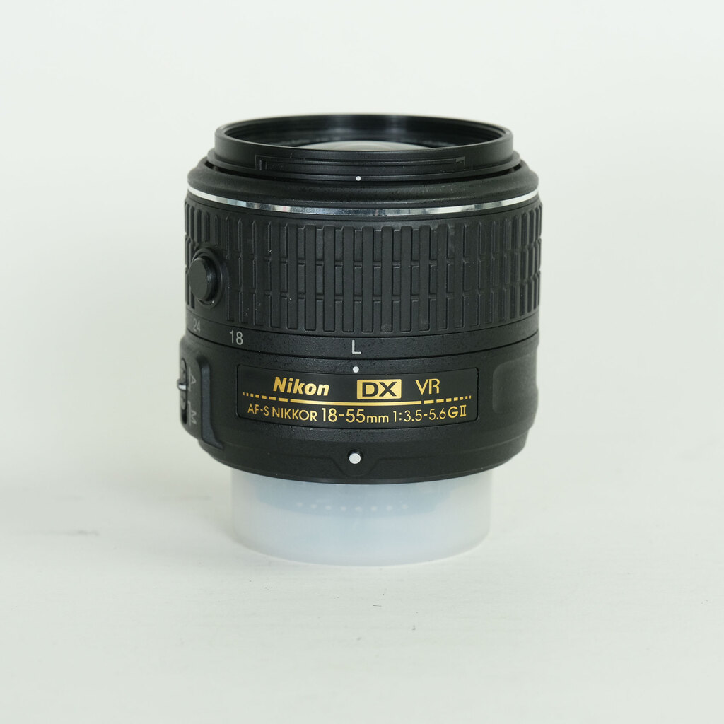 Nikon AF-S DX NIKKOR 18-55mm f3.5-5.6G VR II