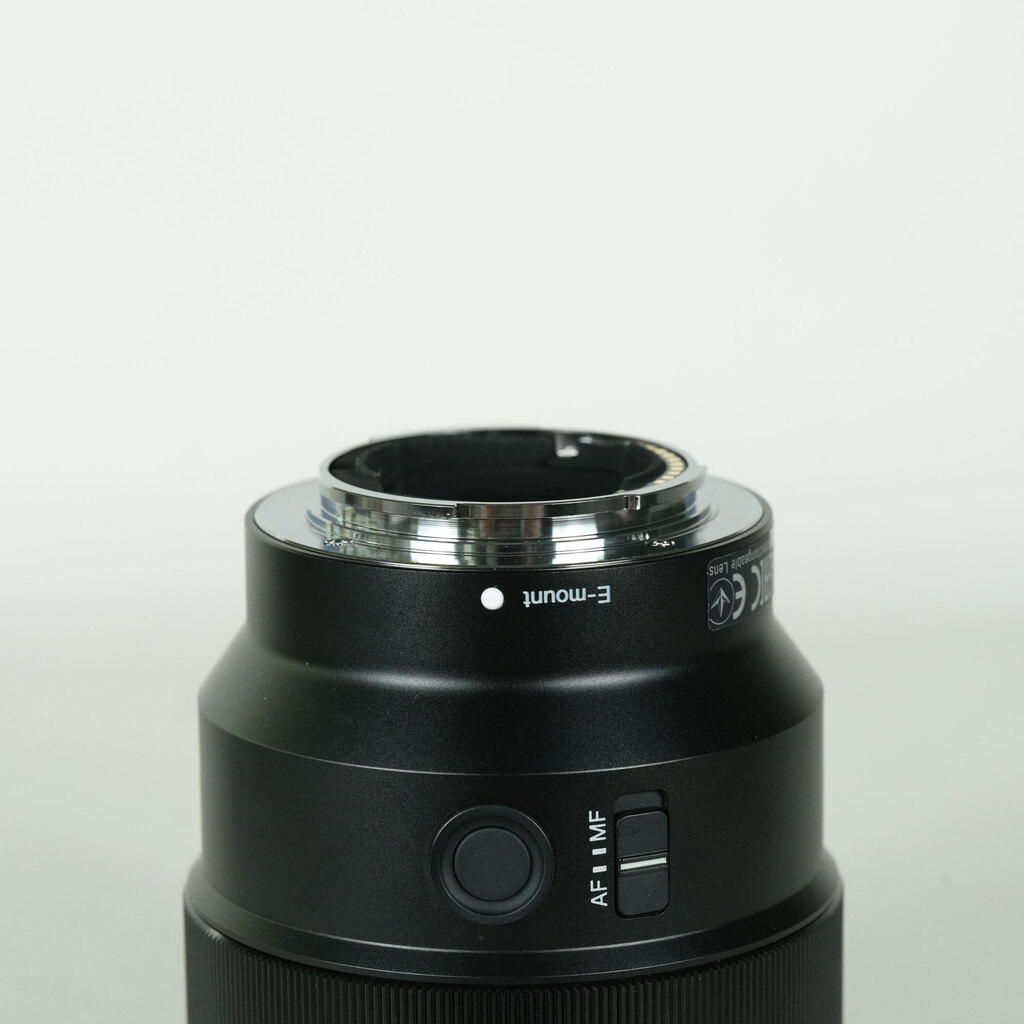SONY FE 85mm F1.8 SEL85F18 SONY FE 85mm F1.8 SEL85F18