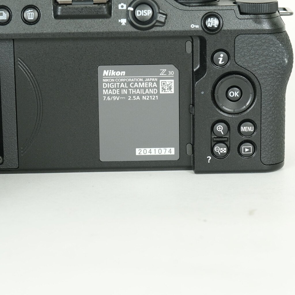 Nikon Z30の出品 | ONE SCENE（ワンシーン）