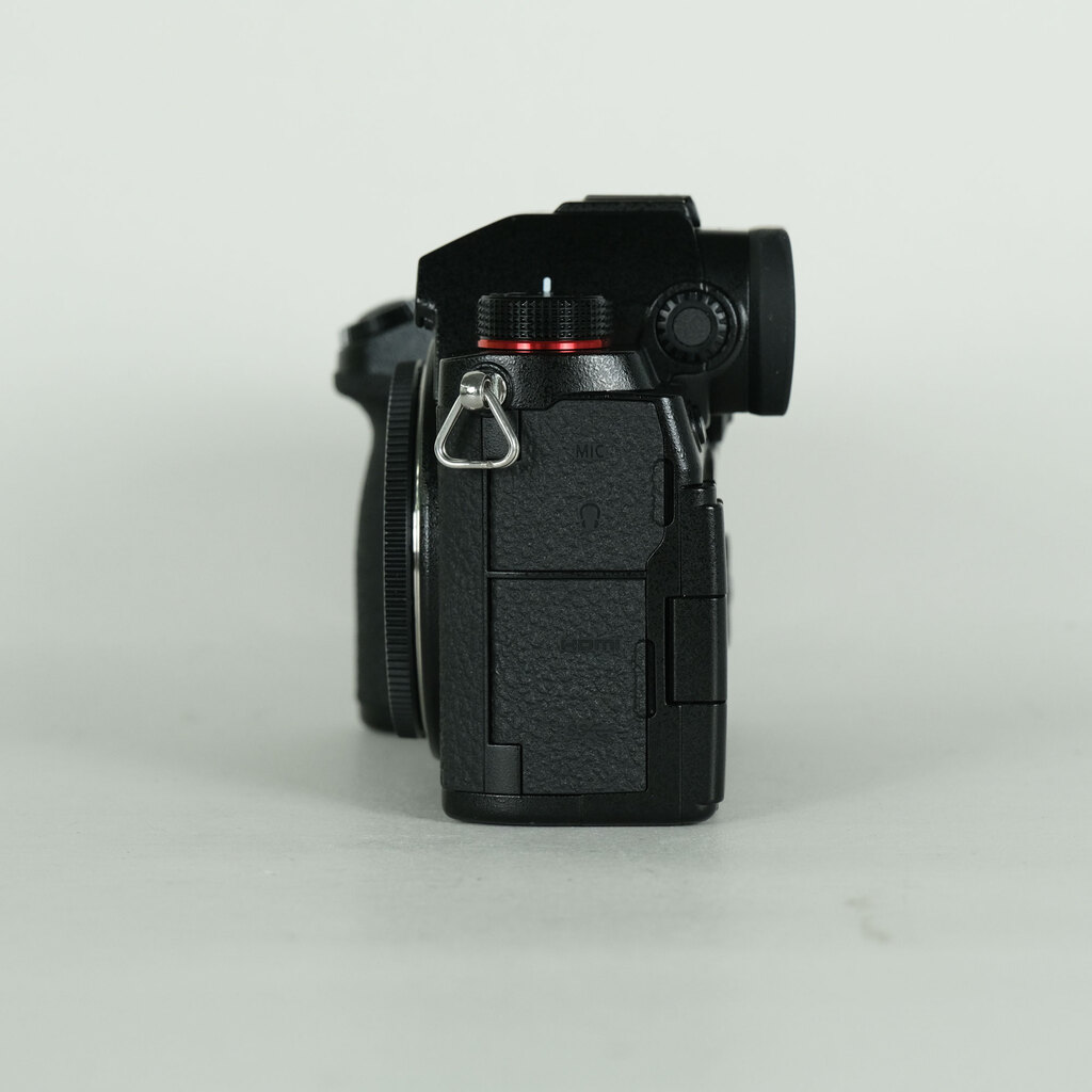 Panasonic LUMIX DC-S5の出品 | ONE SCENE（ワンシーン）