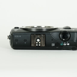 Canon EOS M ボディ ブラック