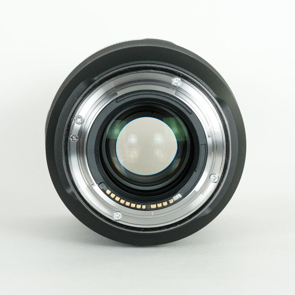 Canon RF135mm F1.8 L IS USM Canon RF135mm F1.8 L IS USM