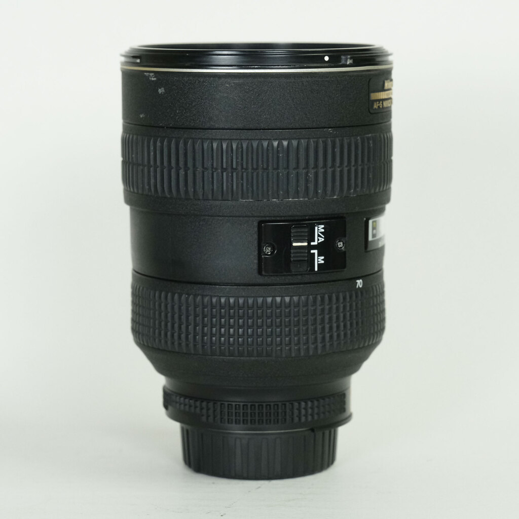 Nikon AF-S ED 28-70mm F2.8 D ブラック