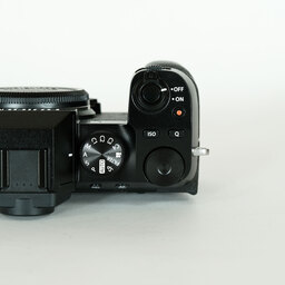 FUJIFILM X-S10