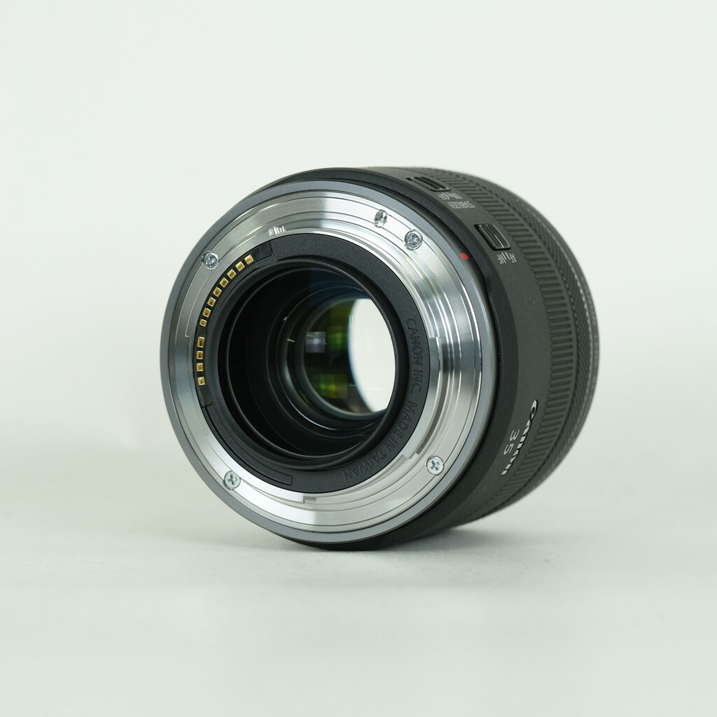Canon RF35mm F1.8 MACRO IS STM