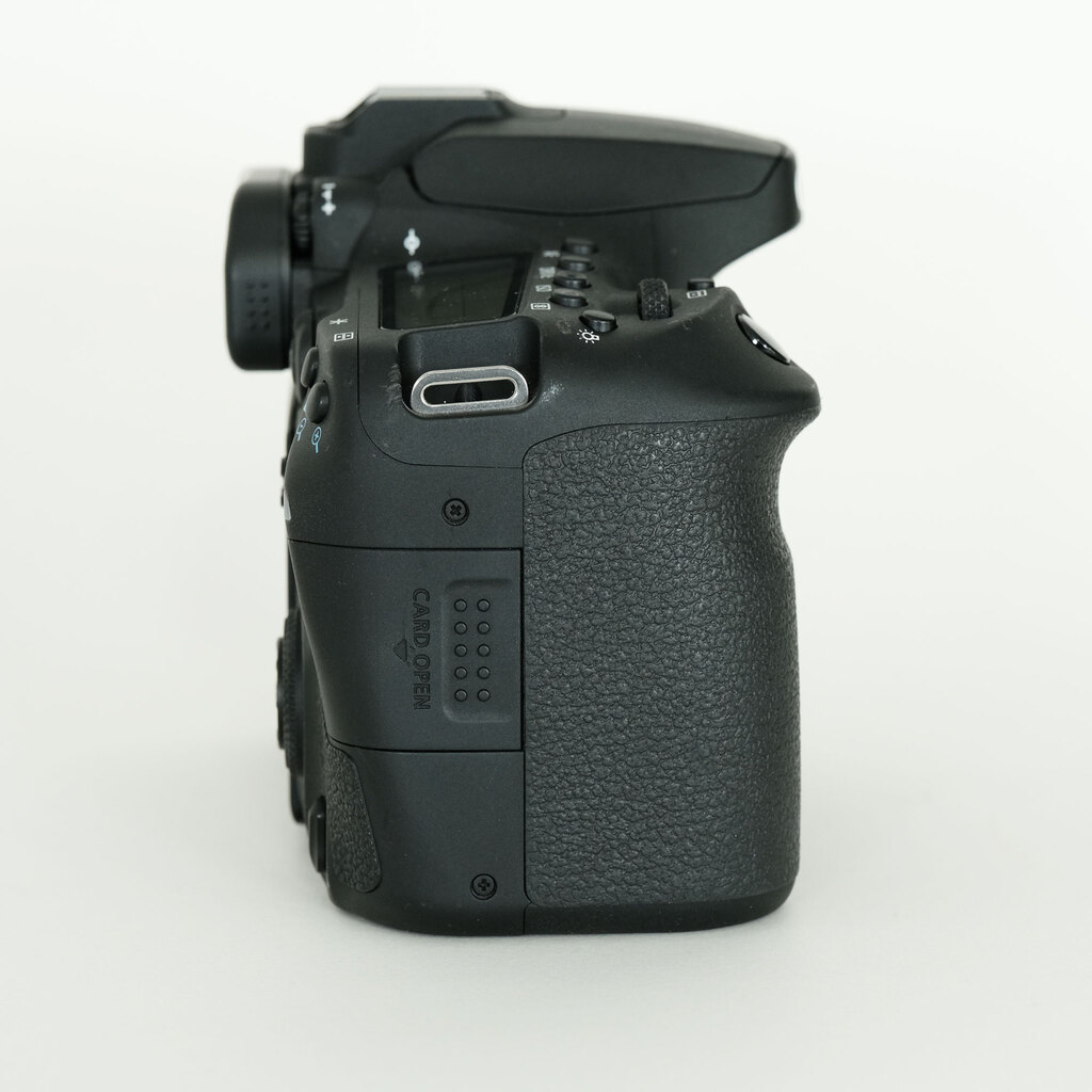 Canon EOS 90D