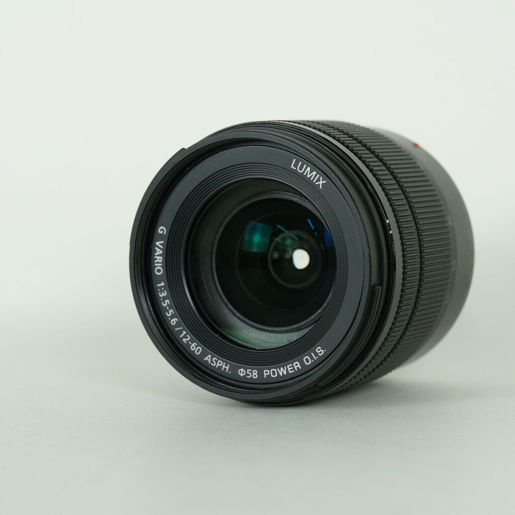 Panasonic LUMIX G VARIO 12-60mm / F3.5-5.6 ASPH. / POWER O.I.S.の
