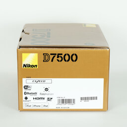 Nikon D7500