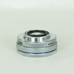 OLYMPUS M.ZUIKO DIGITAL ED 14-42mm F3.5-5.6 EZ シルバー