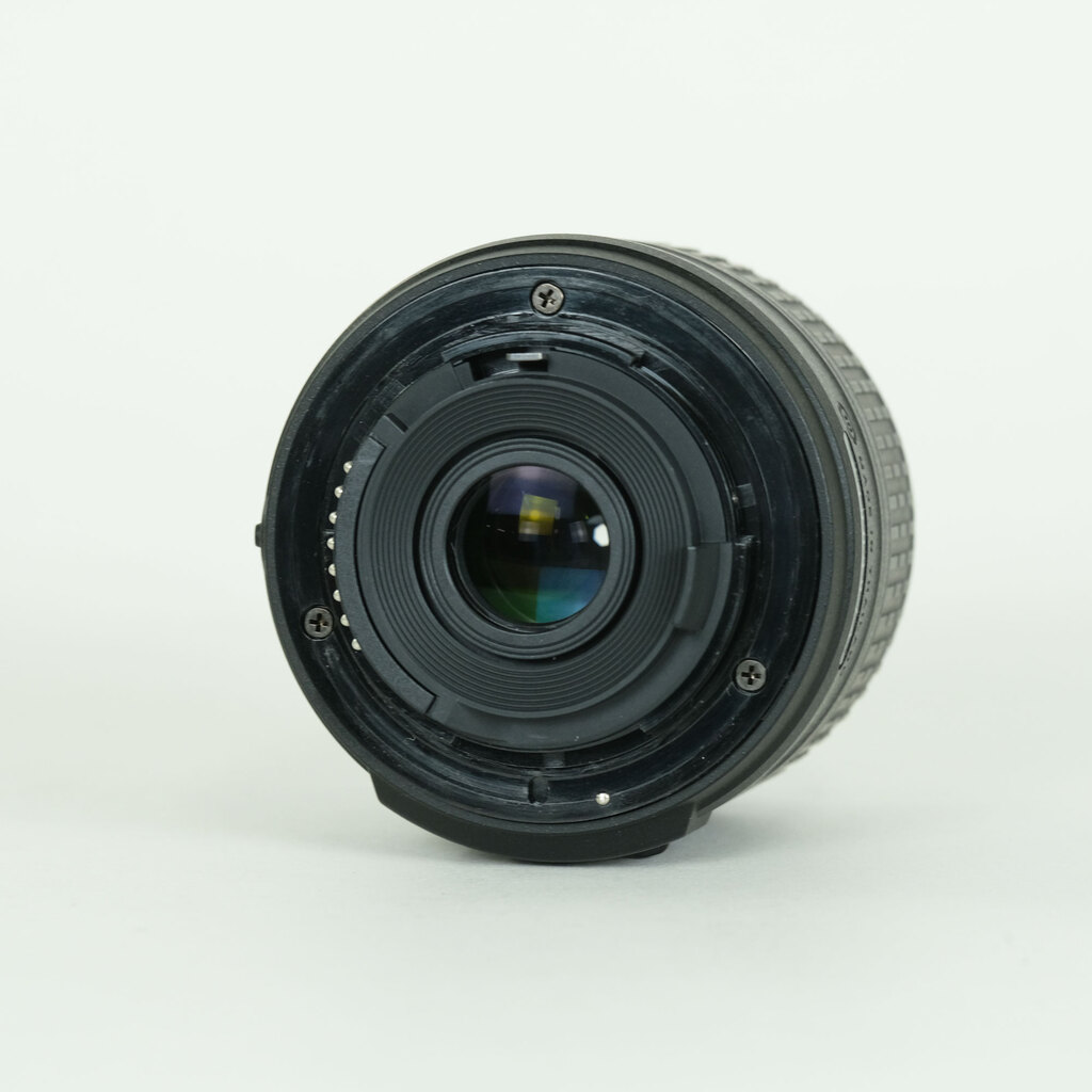 Nikon AF-S DX NIKKOR 18-55mm f3.5-5.6G VR II Nikon AF-S DX NIKKOR 18-55mm f3.5-5.6G VR II