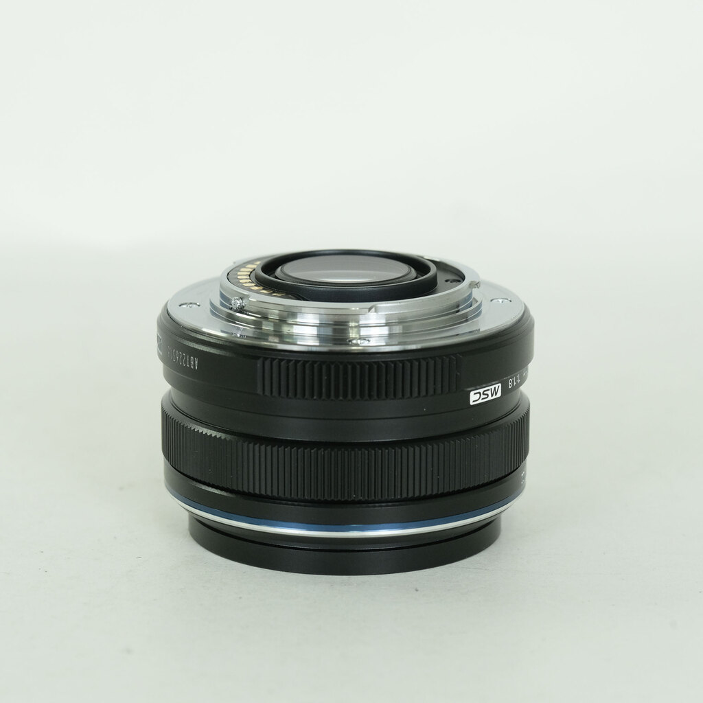 OLYMPUS M.ZUIKO DIGITAL 17mm F1.8