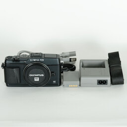 OLYMPUS PEN E-P5 ボディ ブラック