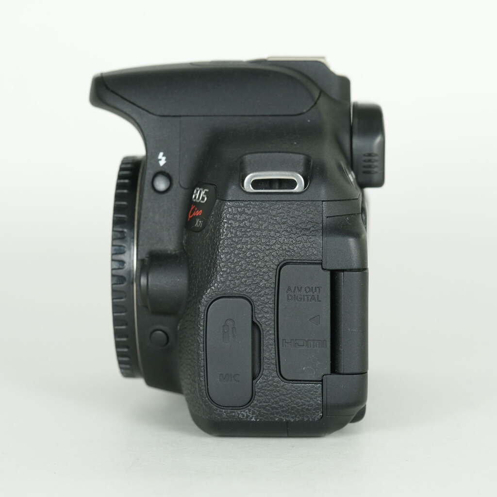 Canon EOS Kiss X7i Canon EOS Kiss X7i