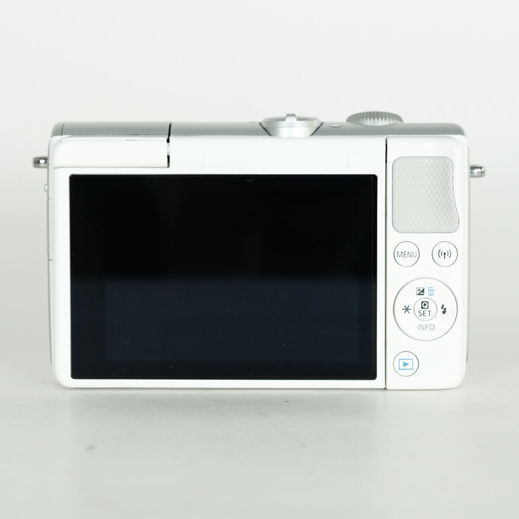 Canon EOS M100
