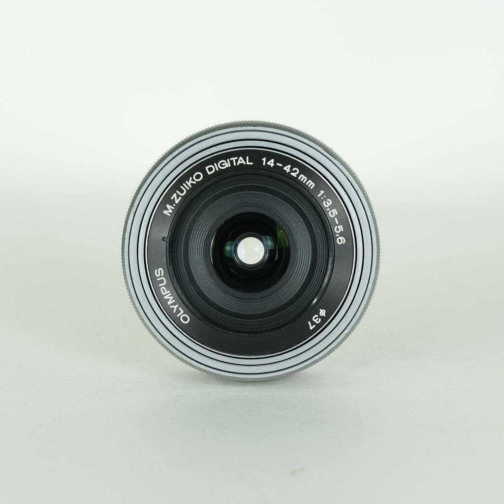 OLYMPUS M.ZUIKO DIGITAL ED 14-42mm F3.5-5.6 EZ シルバー