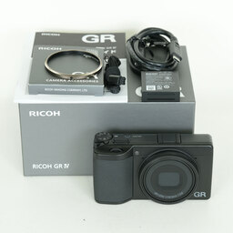 RICOH GR IV RICOH GR IV