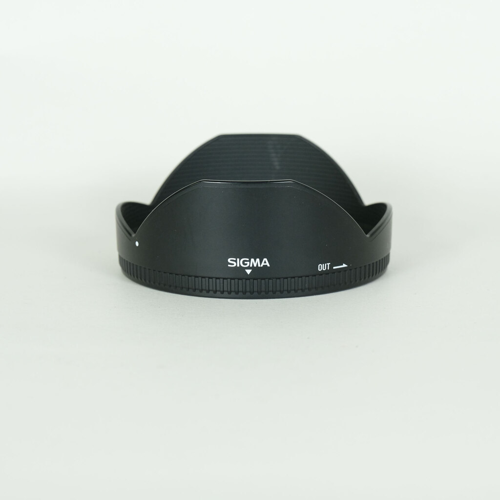 SIGMA 10-20mm F3.5 EX DC HSM (キヤノンEF用) SIGMA 10-20mm F3.5 EX DC HSM (キヤノンEF用)