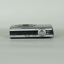 Canon IXY DIGITAL 910IS シルバーの出品 | ONE SCENE（ワンシーン）