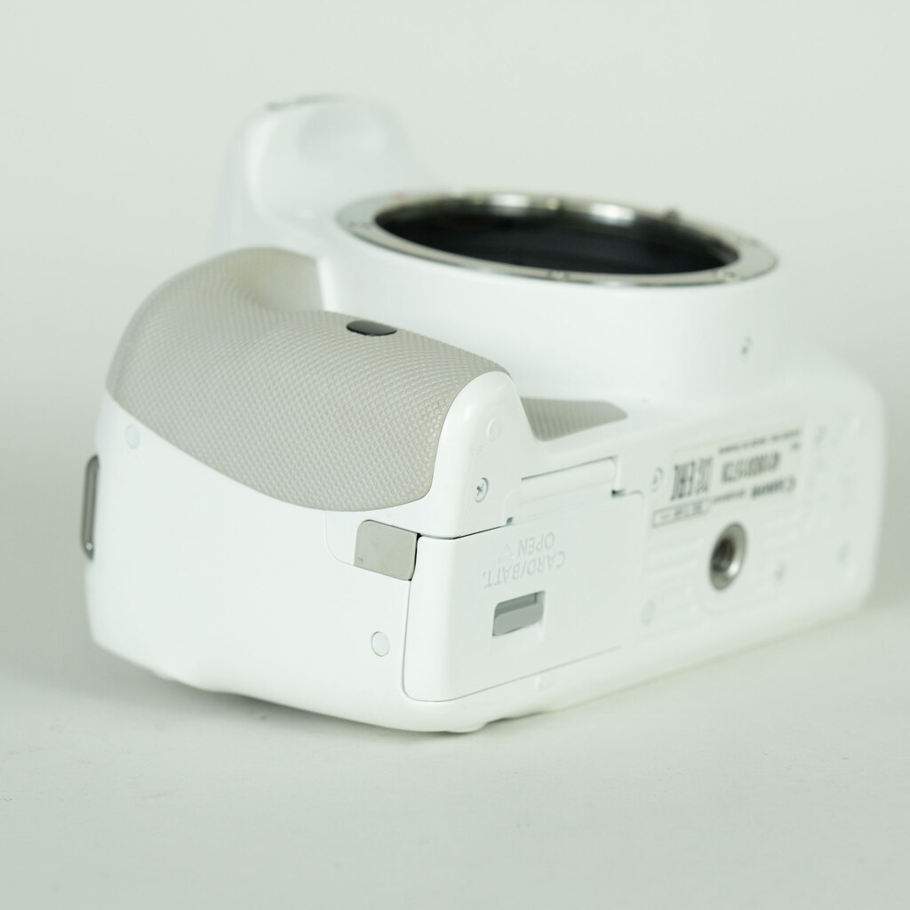 Canon EOS Kiss X7 ボディ ホワイトの出品 | ONE SCENE（ワンシーン）