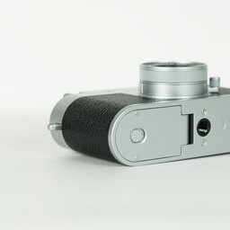 FUJIFILM X half X-HF1