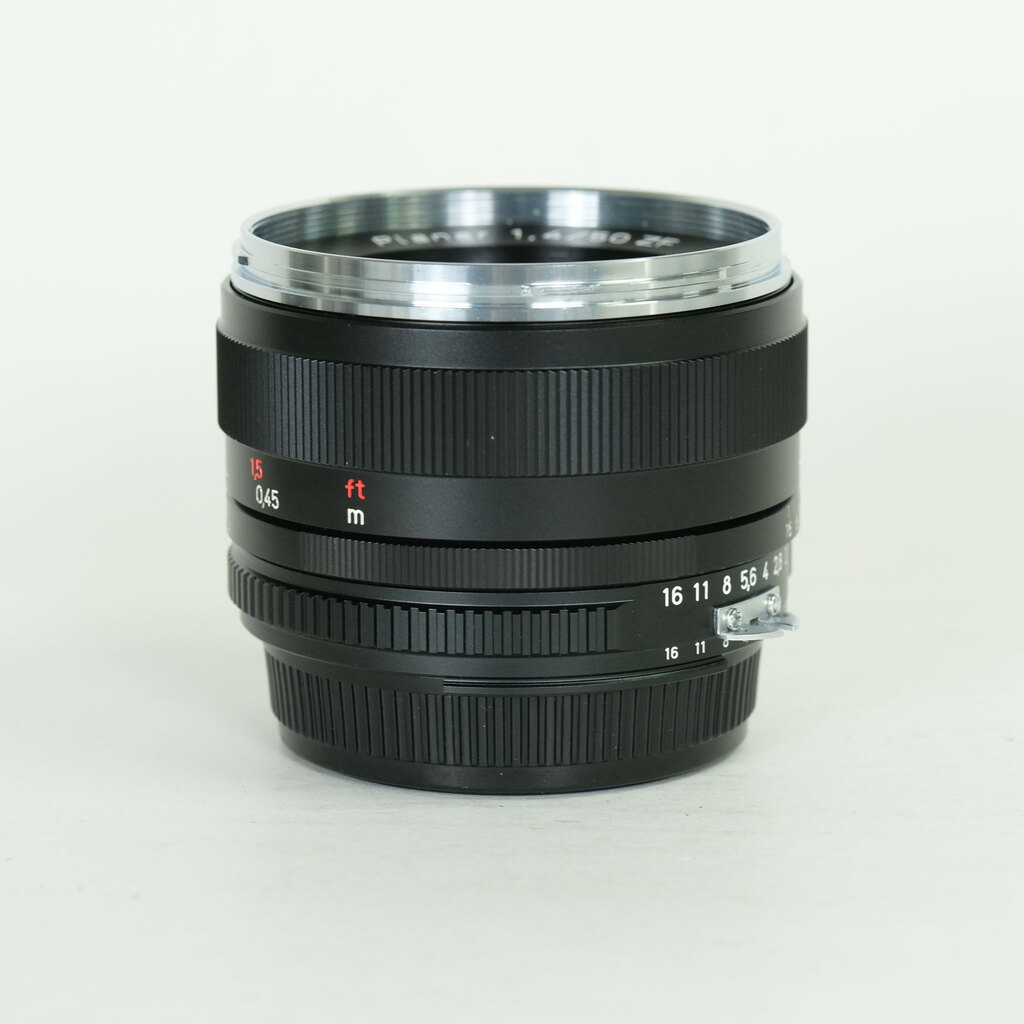 Carl Zeiss Planar T* 50mm F1.4 ZF [ニコンF用]
