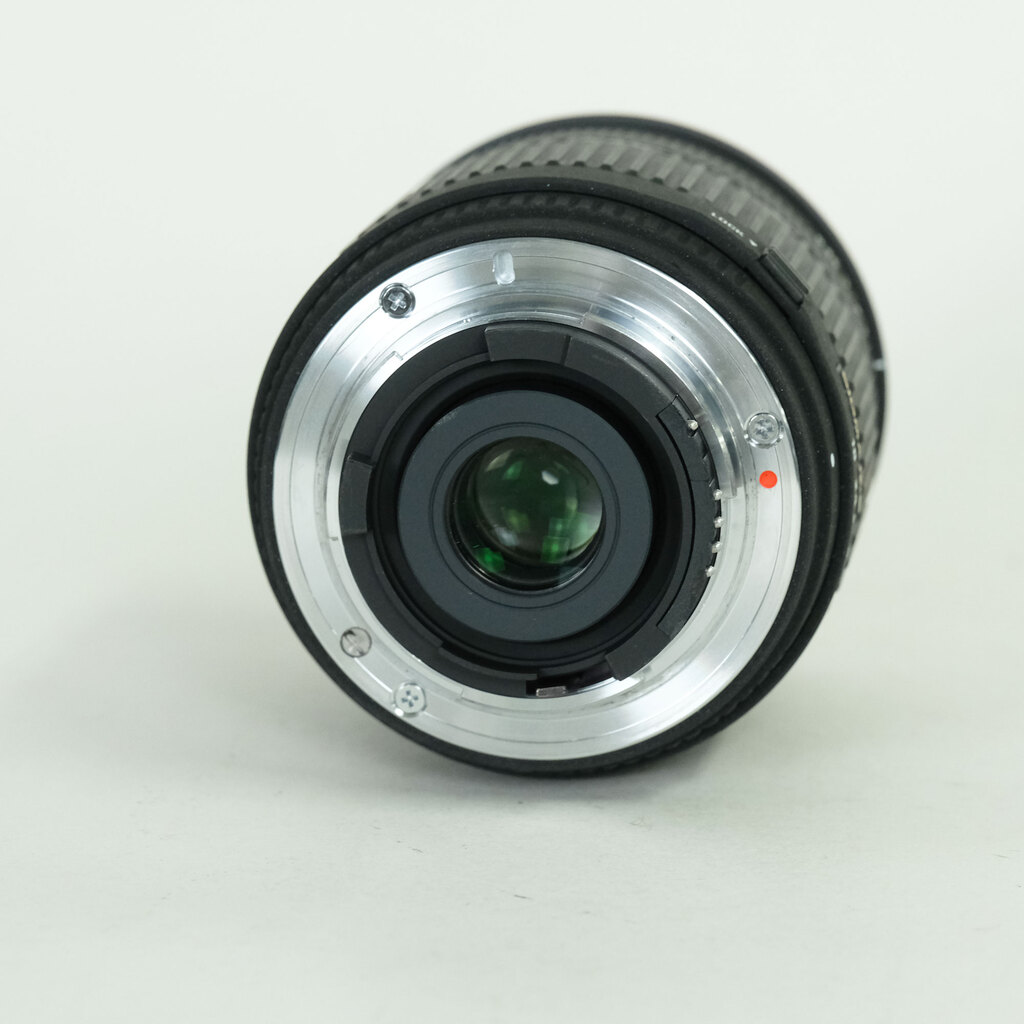 SIGMA 18-200mm F3.5-6.3 DC [ニコンF用]
