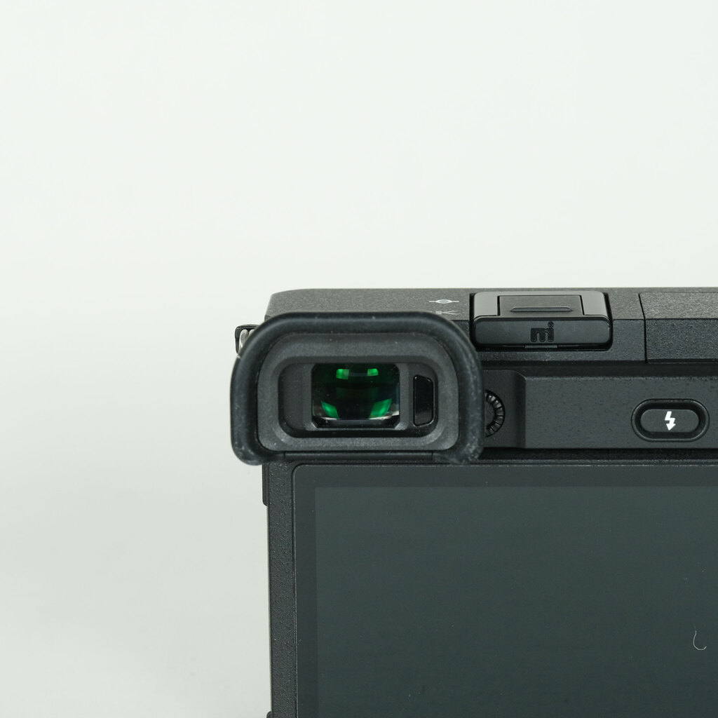 SONY α6400（ILCE-6400）の出品 | ONE SCENE（ワンシーン）