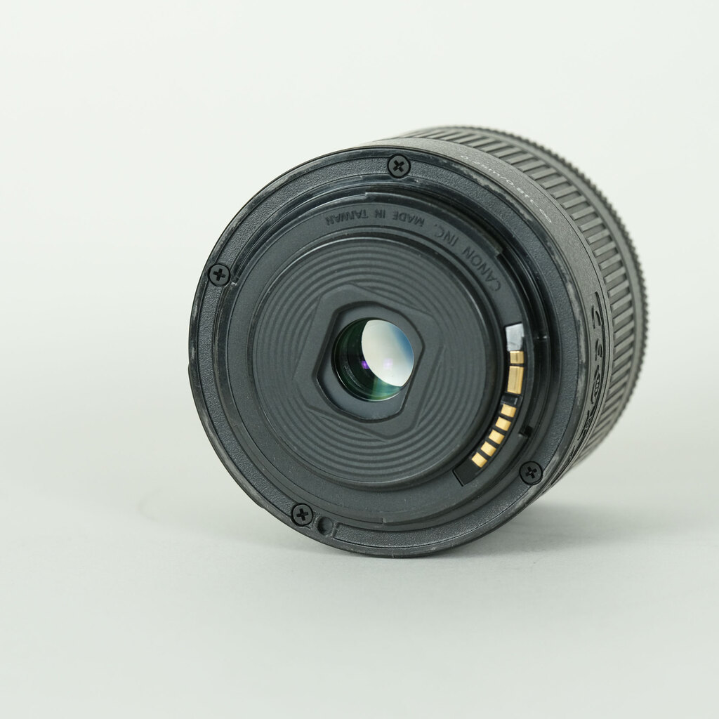 Canon EF-S18-55mm F4-5.6 IS STM