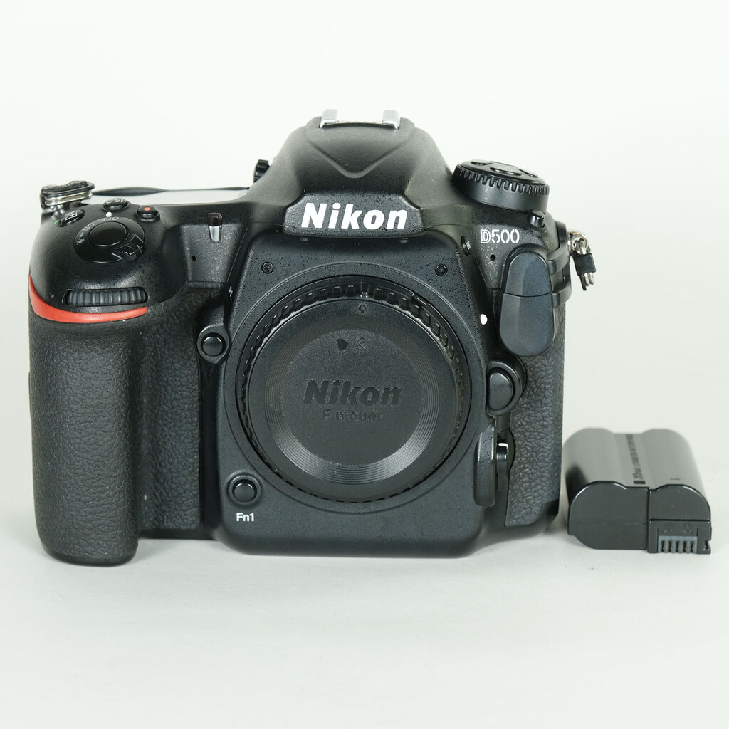 Nikon D500
