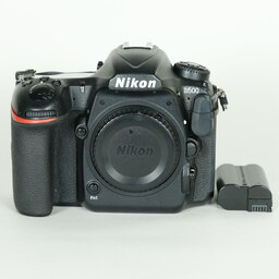 Nikon D500