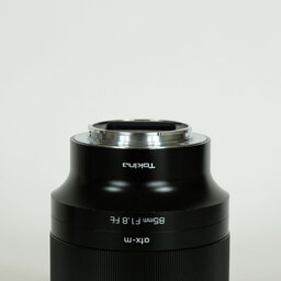 TOKINA atx-m 85mm F1.8 FE