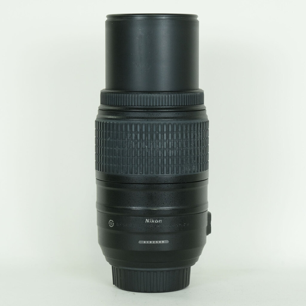 Nikon AF-S DX NIKKOR 55-300mm F4.5-5.6G ED VR Nikon AF-S DX NIKKOR 55-300mm F4.5-5.6G ED VR