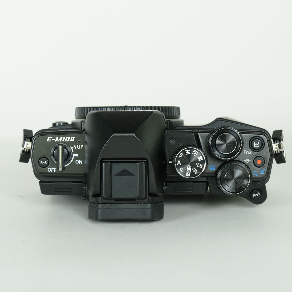 OLYMPUS OM-D E-M10 Mark II
