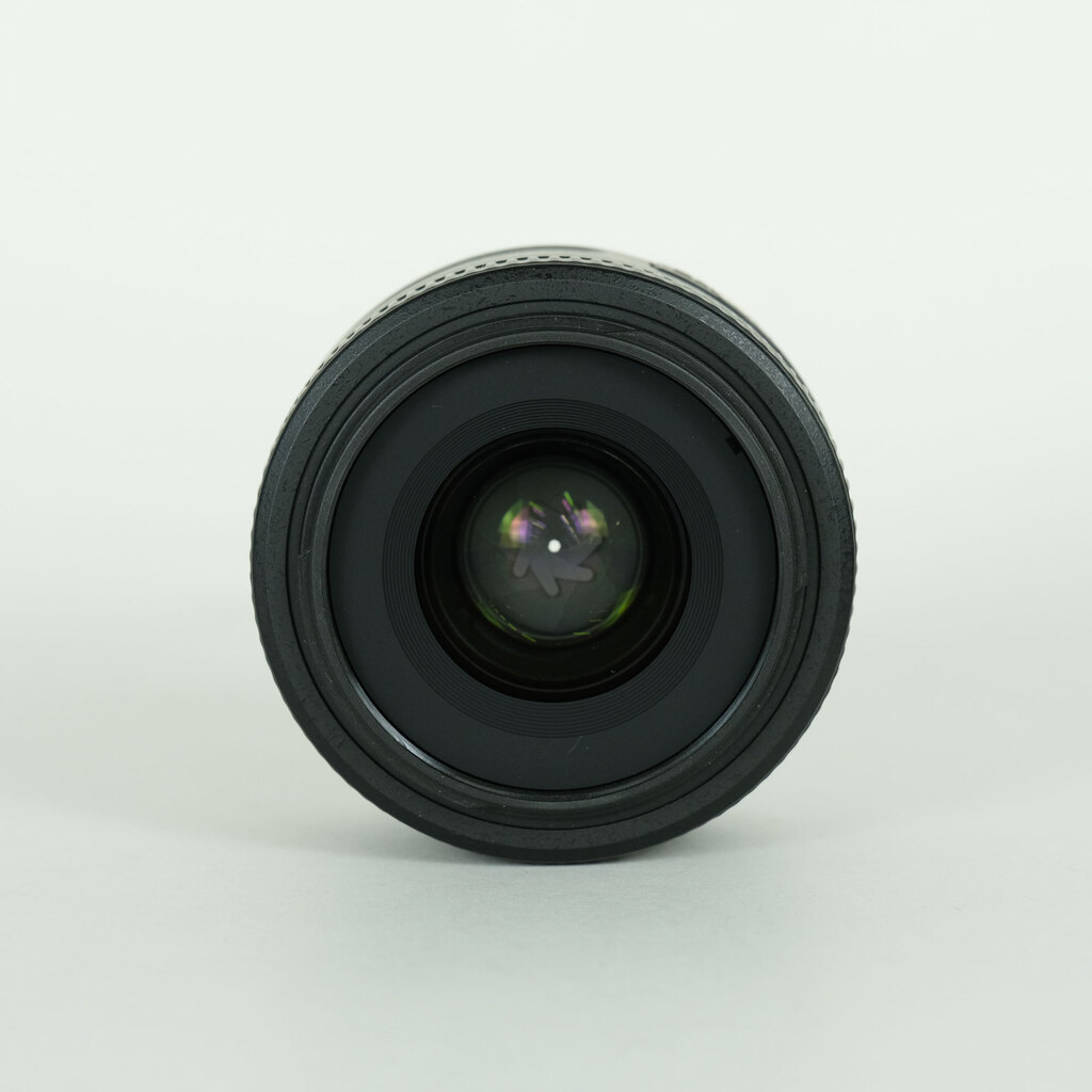 Nikon AF-S DX NIKKOR 35mm f/1.8G Nikon AF-S DX NIKKOR 35mm f/1.8G