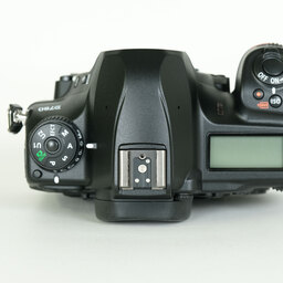 Nikon D780