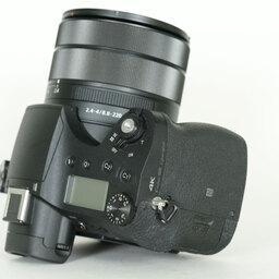 SONY Cyber-shot DSC-RX10M3