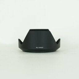 SONY E 18-135mm F3.5-5.6 OSS SEL18135