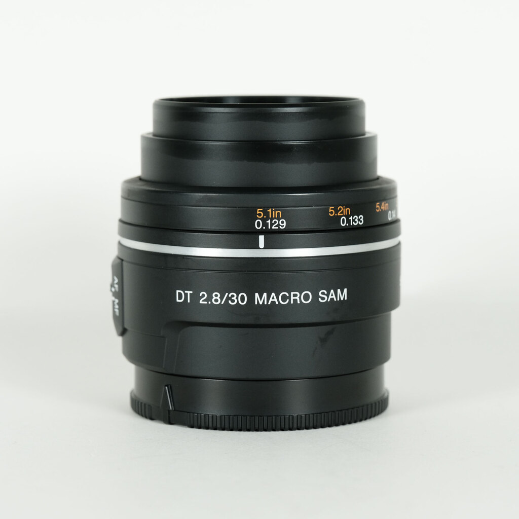 SONY α DT30mm F2.8 Macro SAM マクロ レンズ DT 30mm F2.8 Macro SAM | SAL30M28 | Sony Canada
