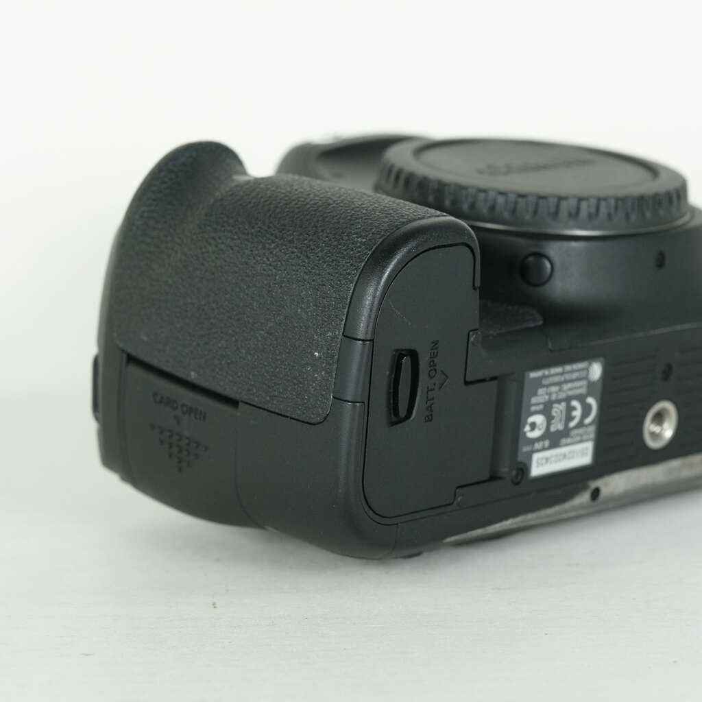 Canon EOS 6Dの出品 | ONE SCENE（ワンシーン）