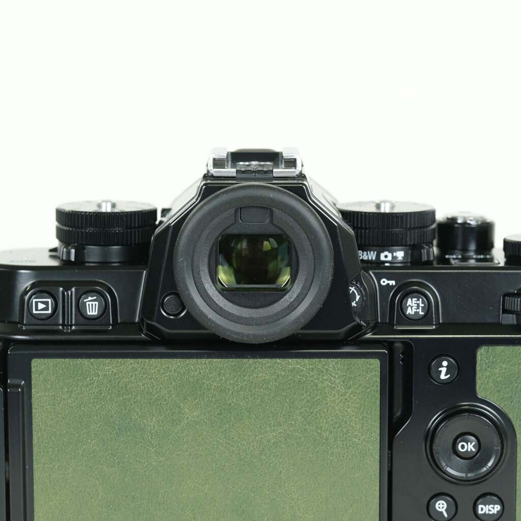 Nikon Z f プレミアムエクステリア張替済み