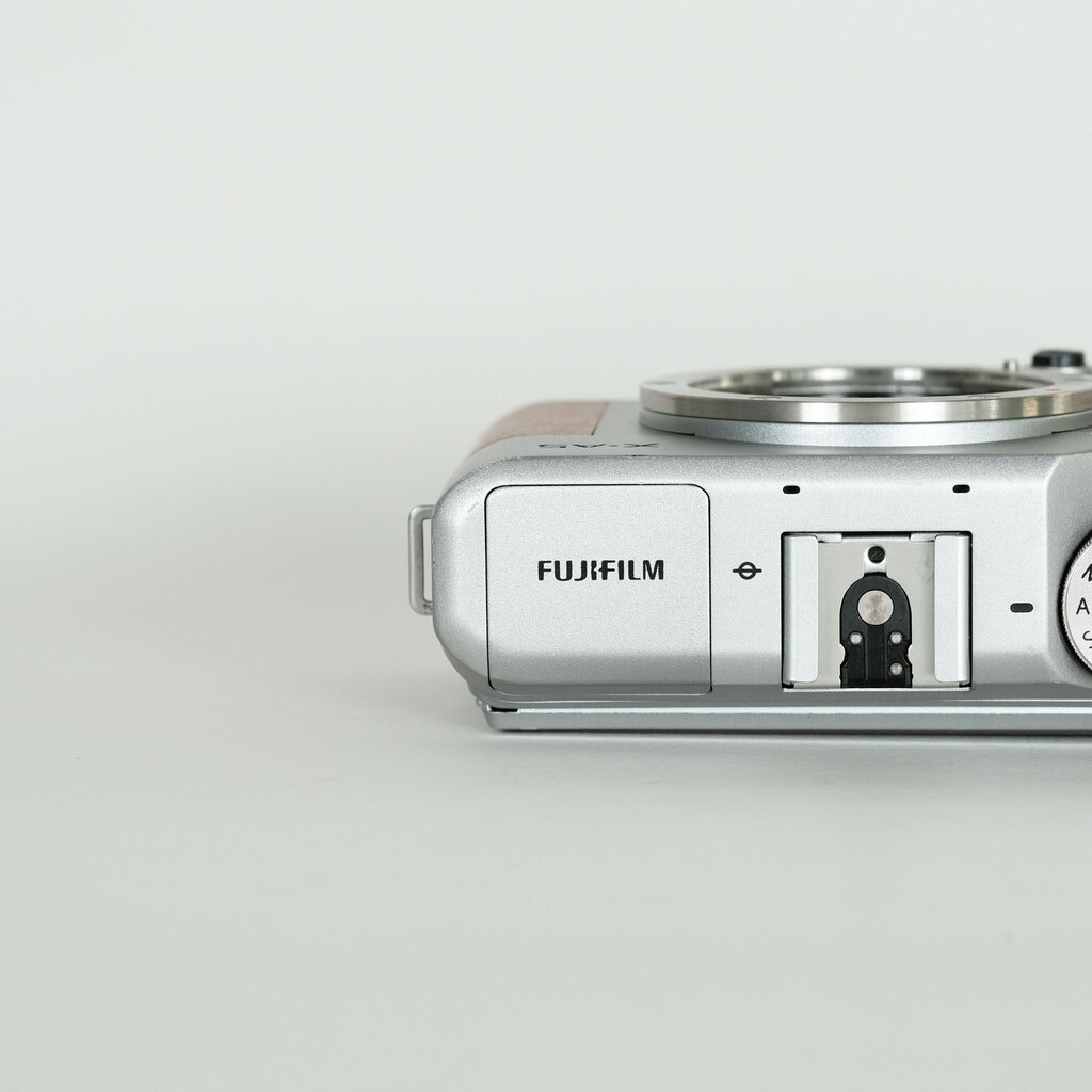 FUJIFILM X-A5 ボディ ブラウン