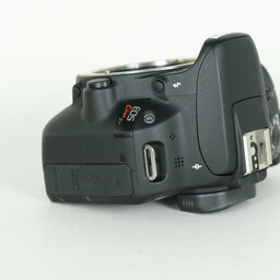 Canon EOS Kiss X7
