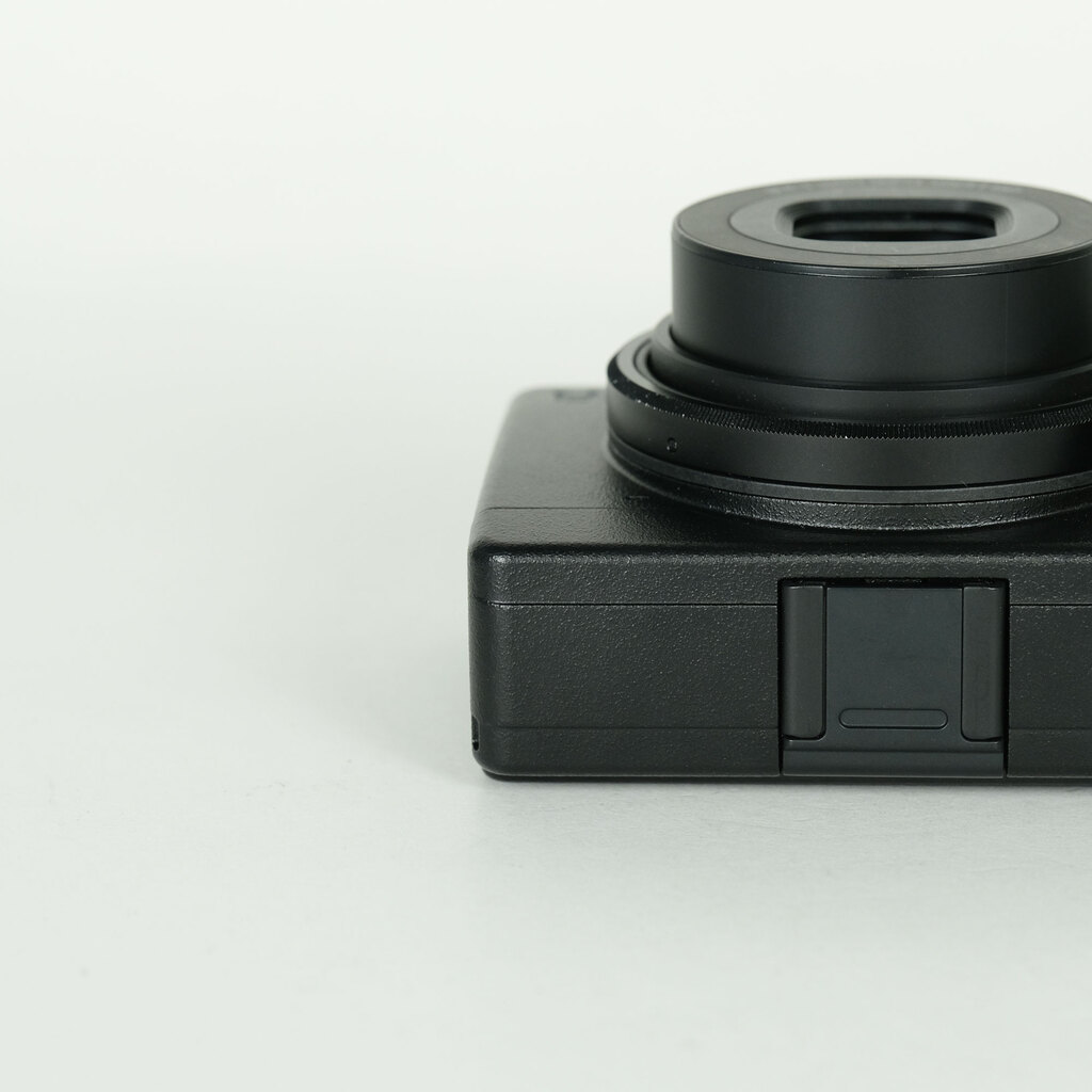 RICOH GR IIIx RICOH GR IIIx