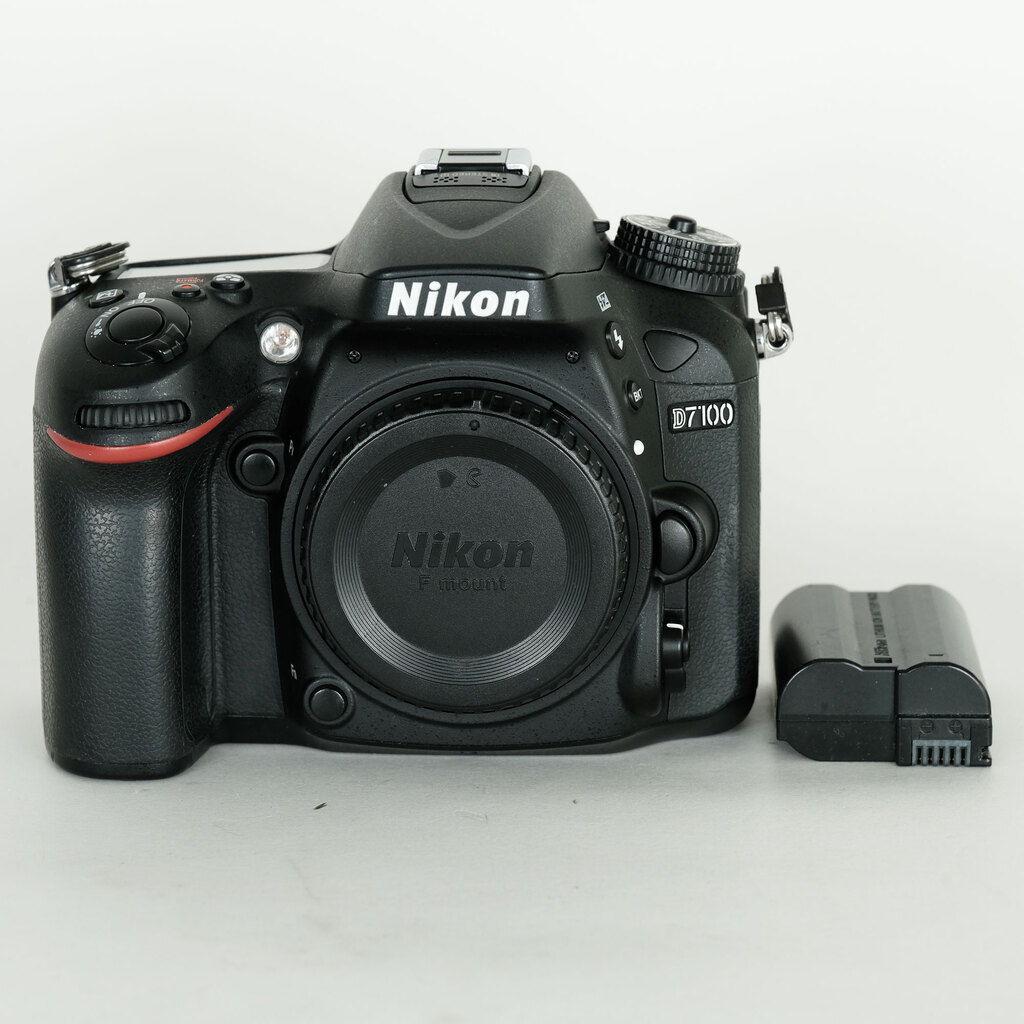 Nikon D7100