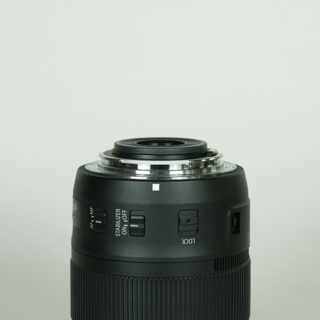 Canon EF-S18-135mm F3.5-5.6 IS USM