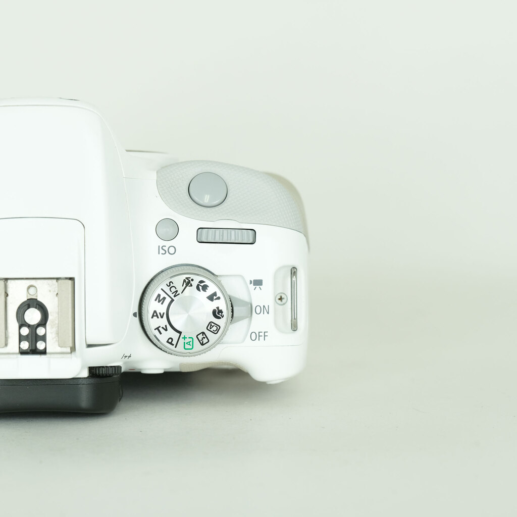 Canon EOS Kiss X7 ボディ ホワイト